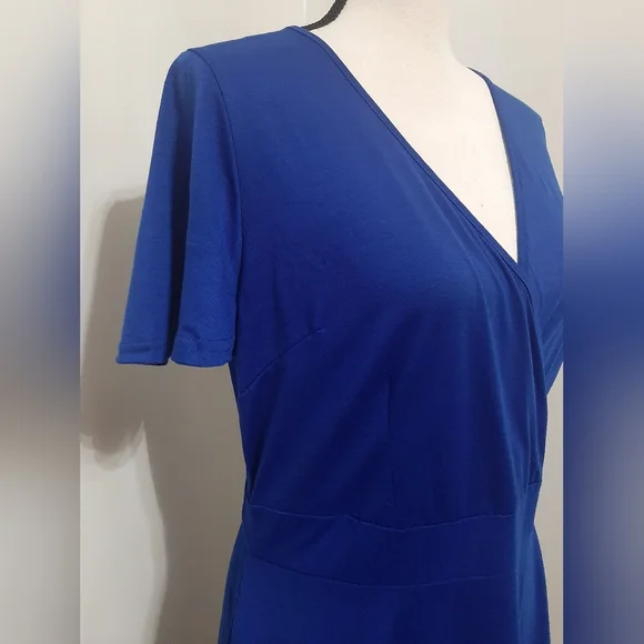 NWT PINUP V-Neck Surplice Wrap Formal Dress - Picture 5 of 7